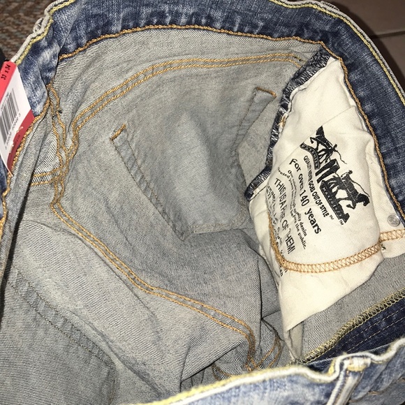 511 slim fit Levi jeans. - Picture 7 of 8